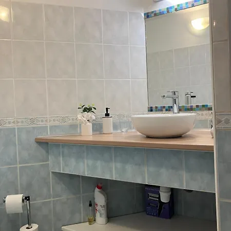 Appartement Central Des Terres Chaudes Proche Bord De Mer Menton Exterior photo