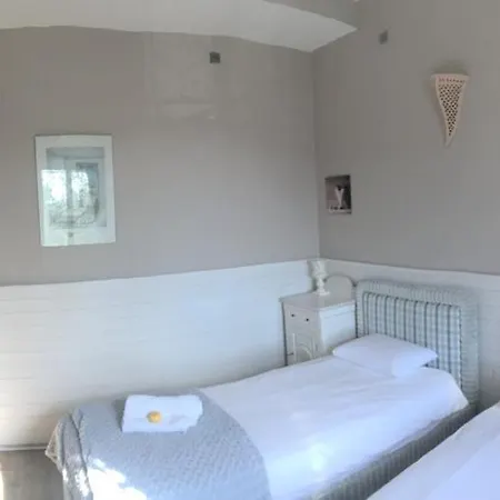 Appartement Central Des Terres Chaudes Proche Bord De Mer Menton Exterior photo